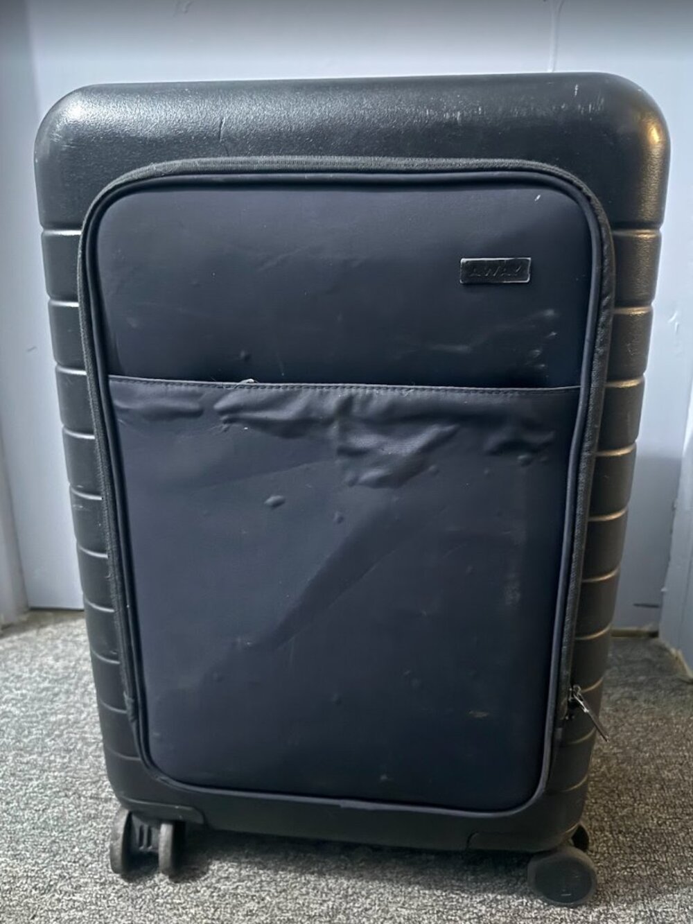 Away The Executive Carry on Jet Black